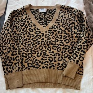 Old Navy Women's V-Neck Leopard Sweater - Tan and Black